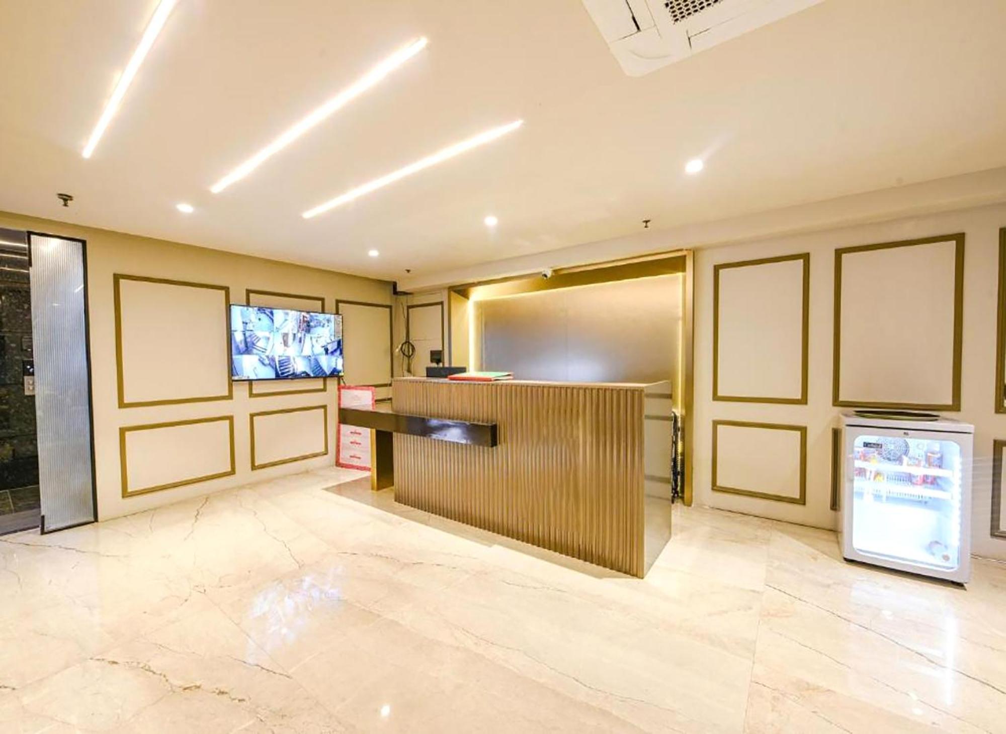 Hotel Cullinan By Qotel Janakpuri Дели Экстерьер фото